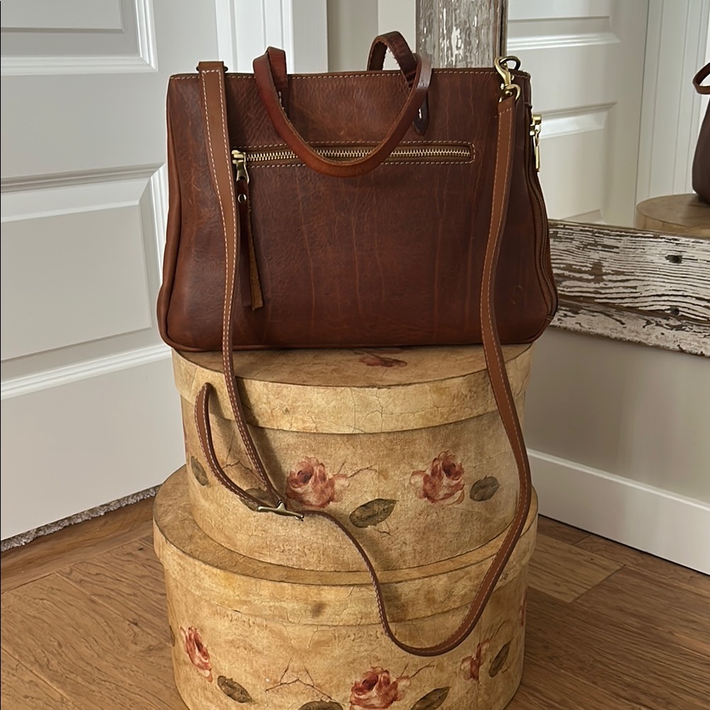 Overland Leather Handbag/Crossbody - Picture 2 of 15